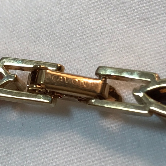 Avon necklace in gold tone, fold over clasp, 16 in length, stones multicolor - Picture 8 of 10